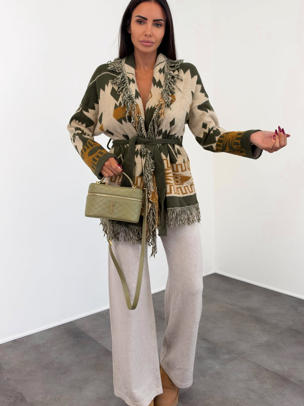 Cardigan Triangle - Burro Army Green - SAINTH