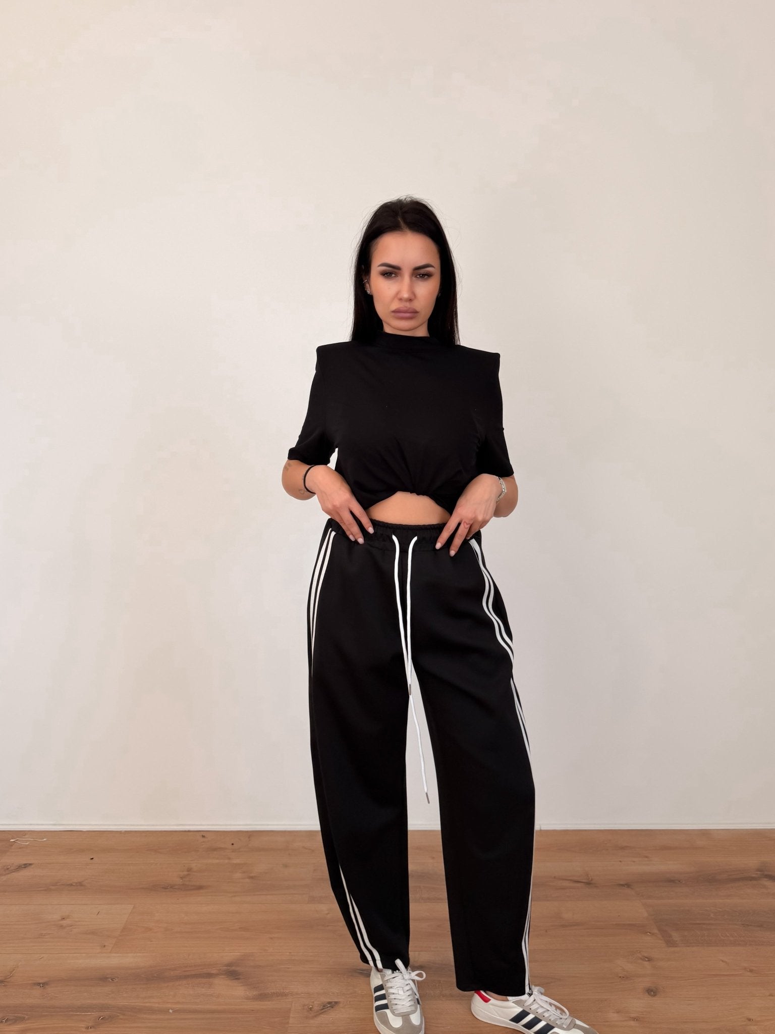 T-shirt Crop - Nera - SAINTH