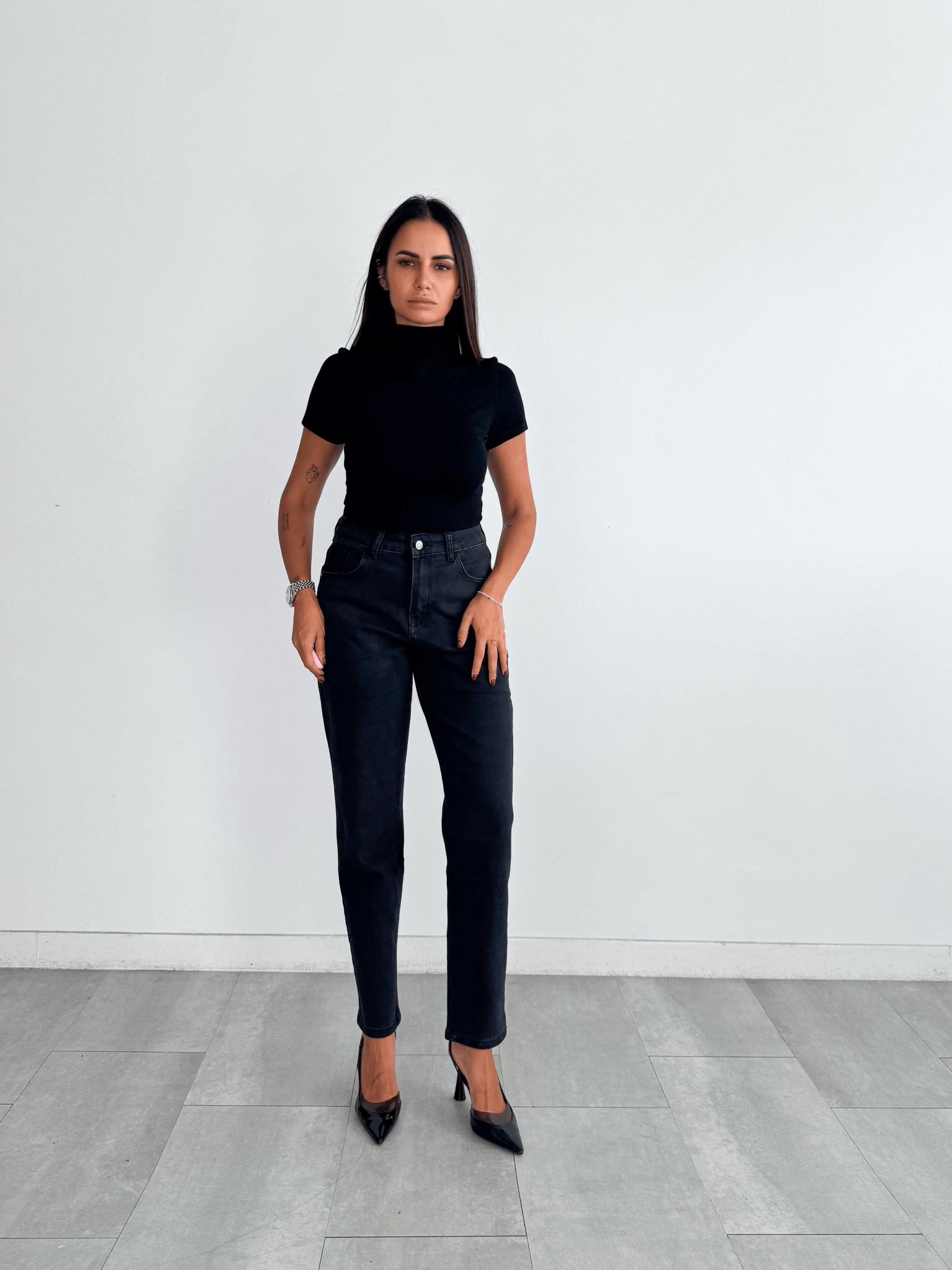 Jeans Momfit - Nero - SAINTH