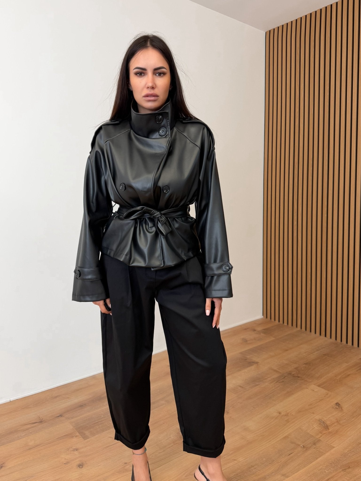 Trench Collo Alto - Nero - SAINTH