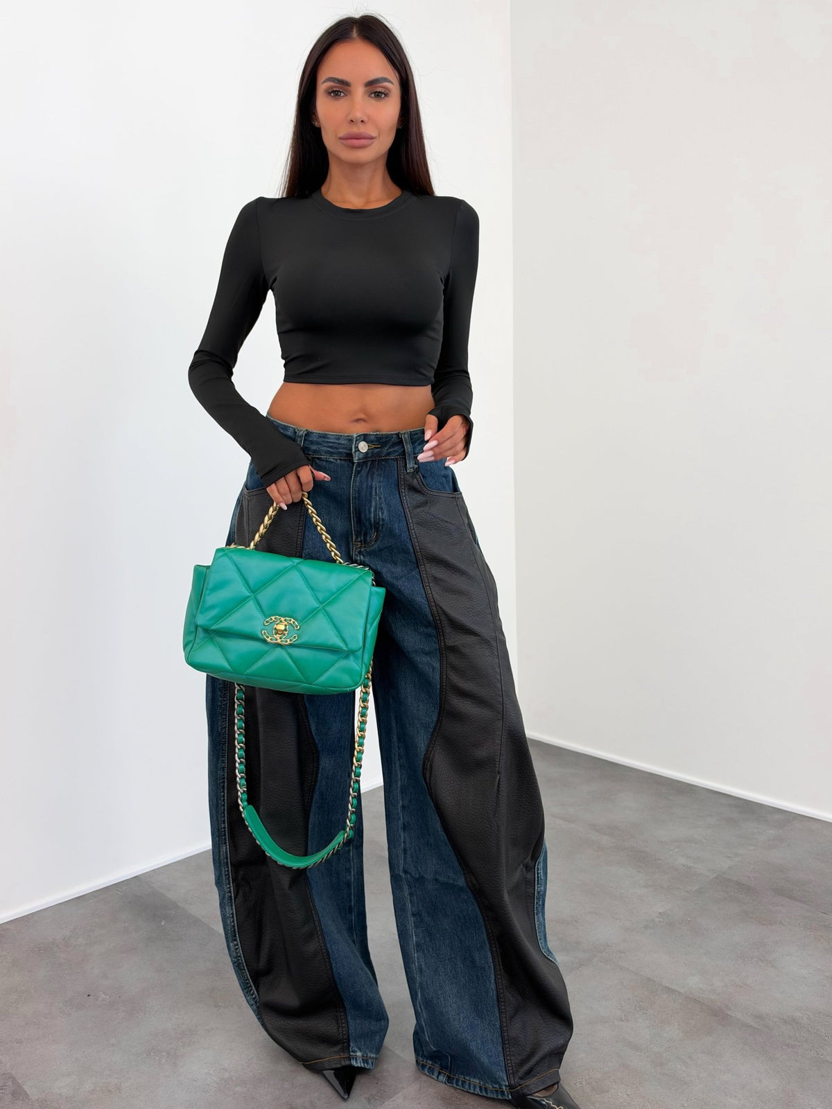 Maglia Crop Simply - Nera - SAINTH
