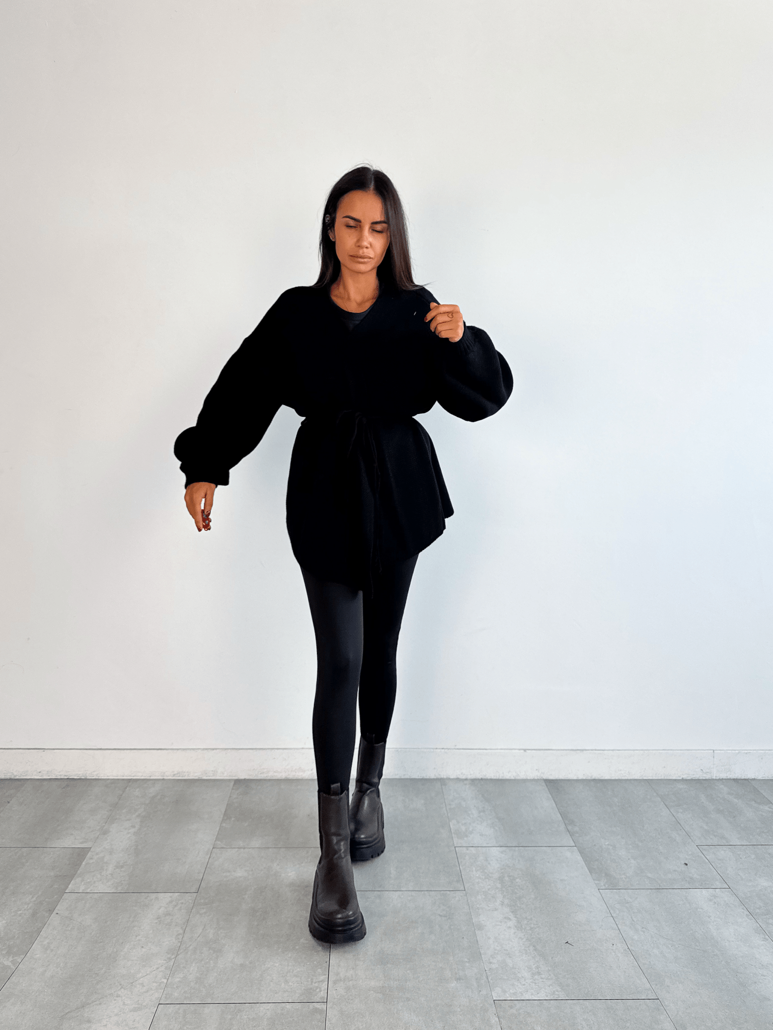 Pull Lovely - Nero - SAINTH