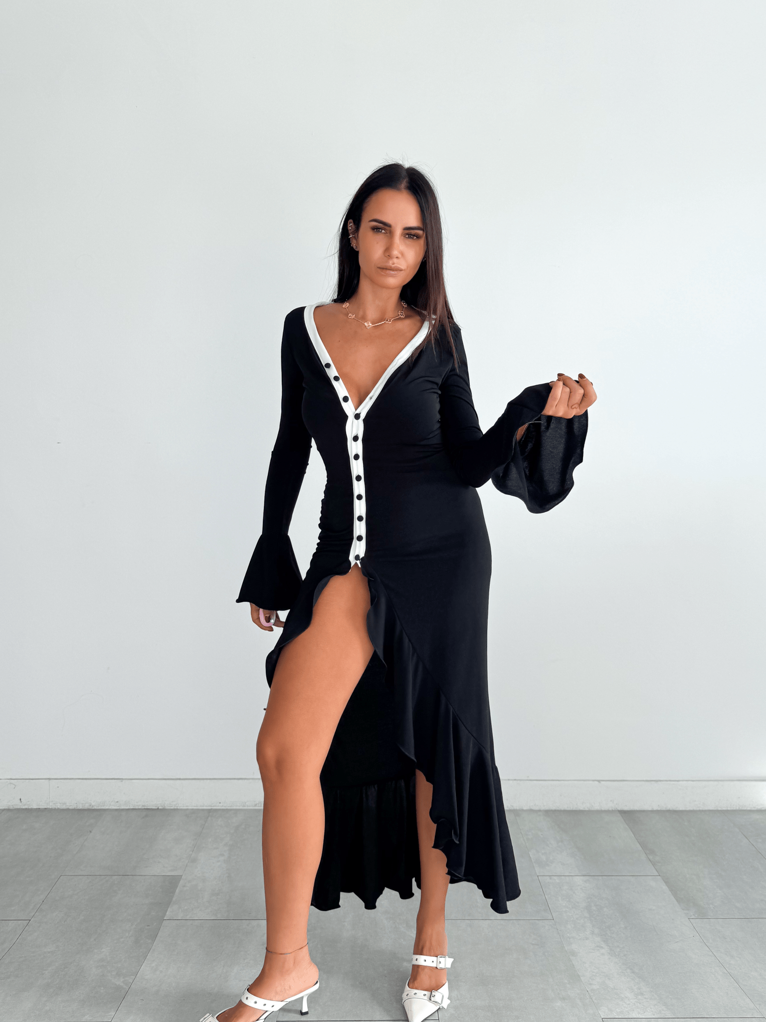 Abito Armonia - Nero - SAINTH