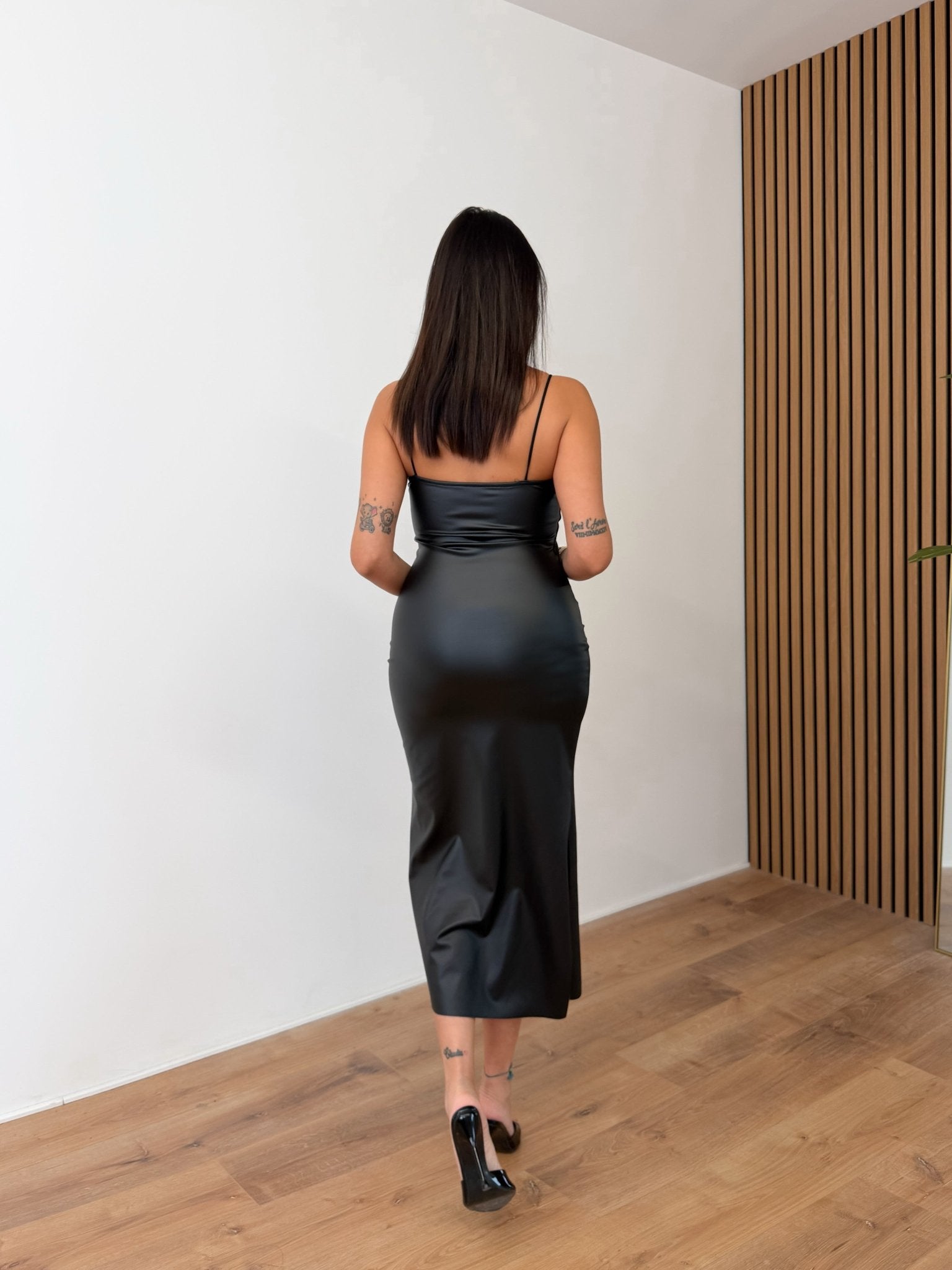 Abito Basic Ecopelle - Nero - SAINTH