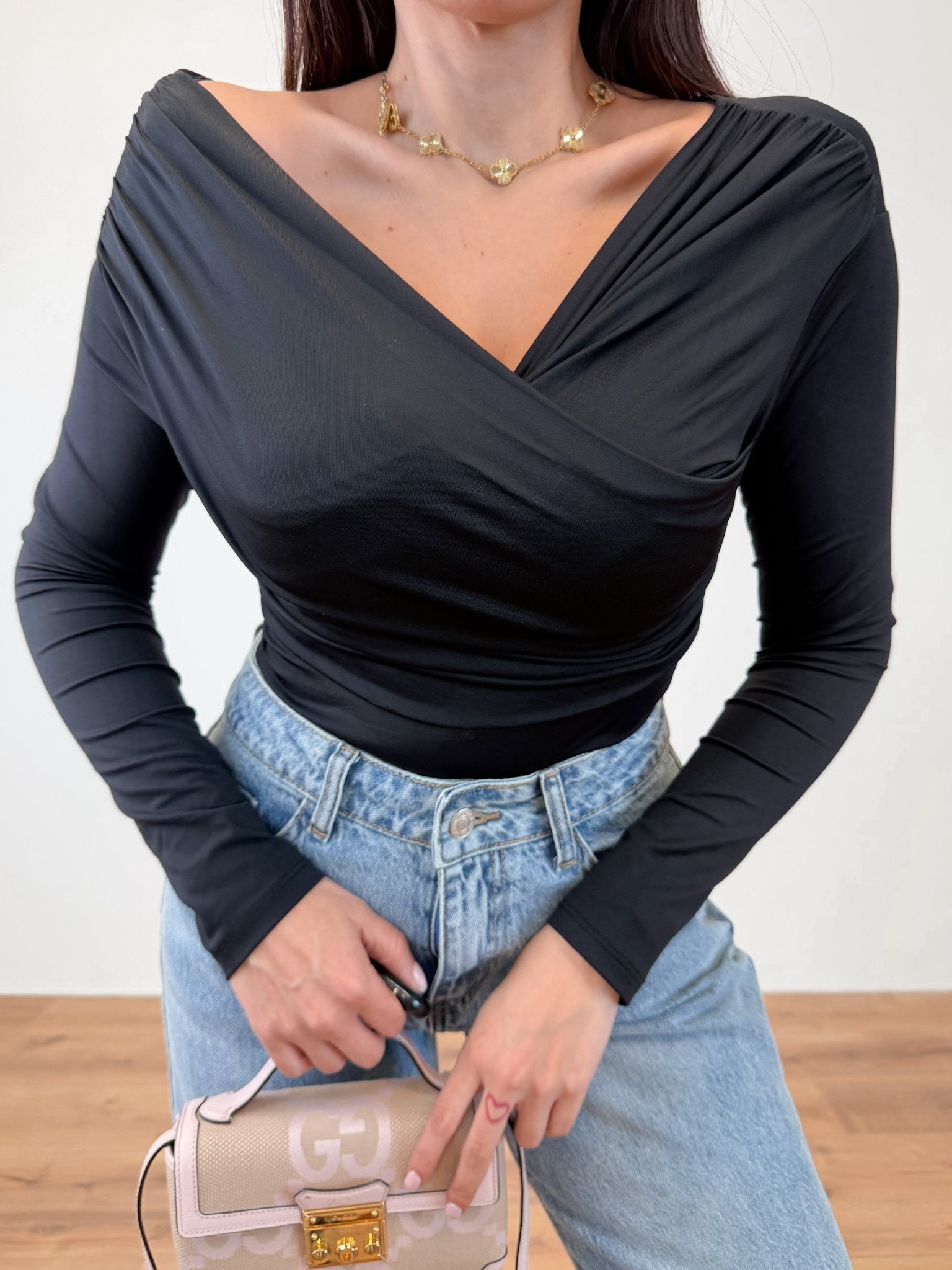 Maglia Drappeggio - Nera - SAINTH