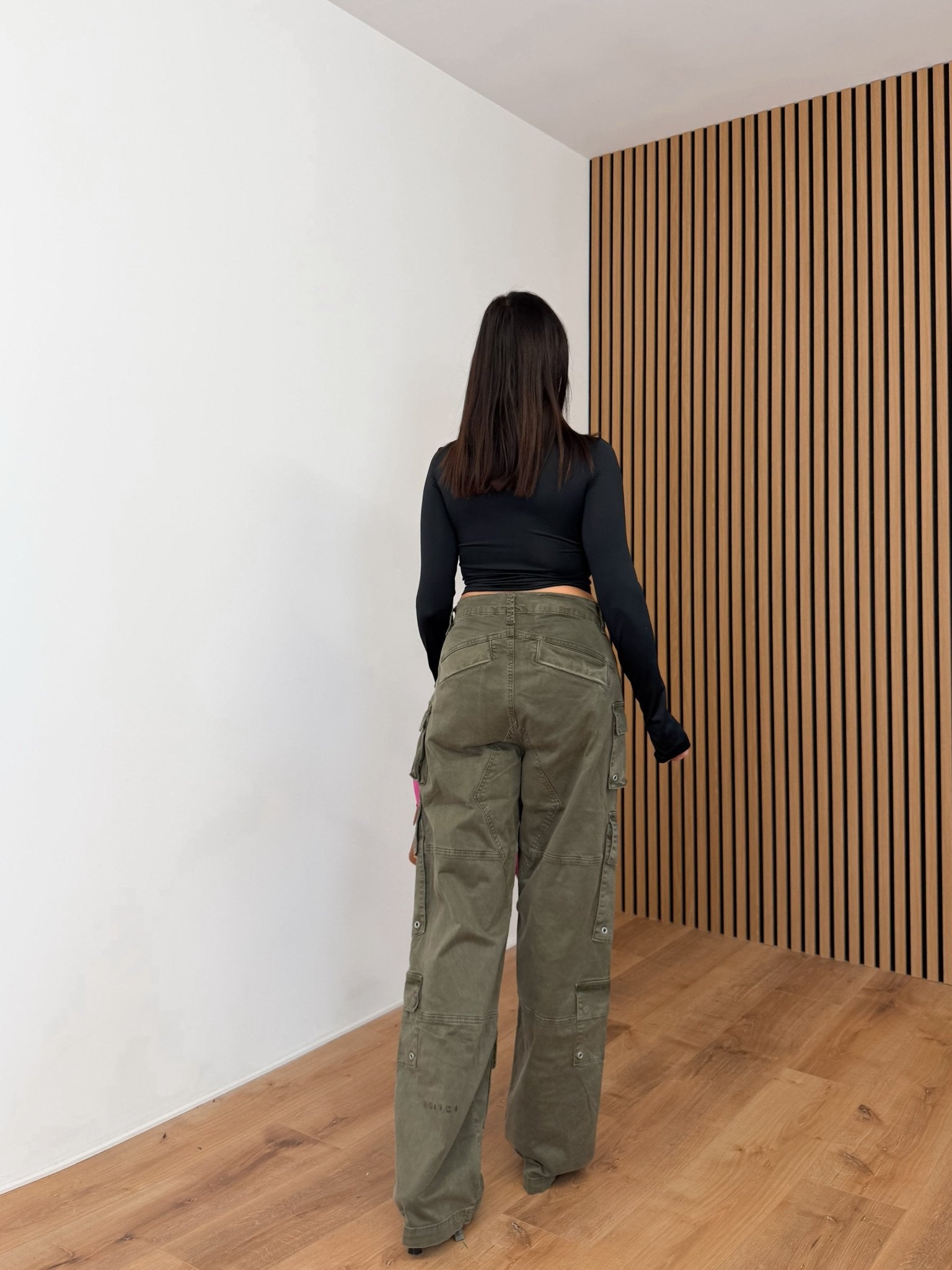 Maglietta Menagere - Nera - SAINTH