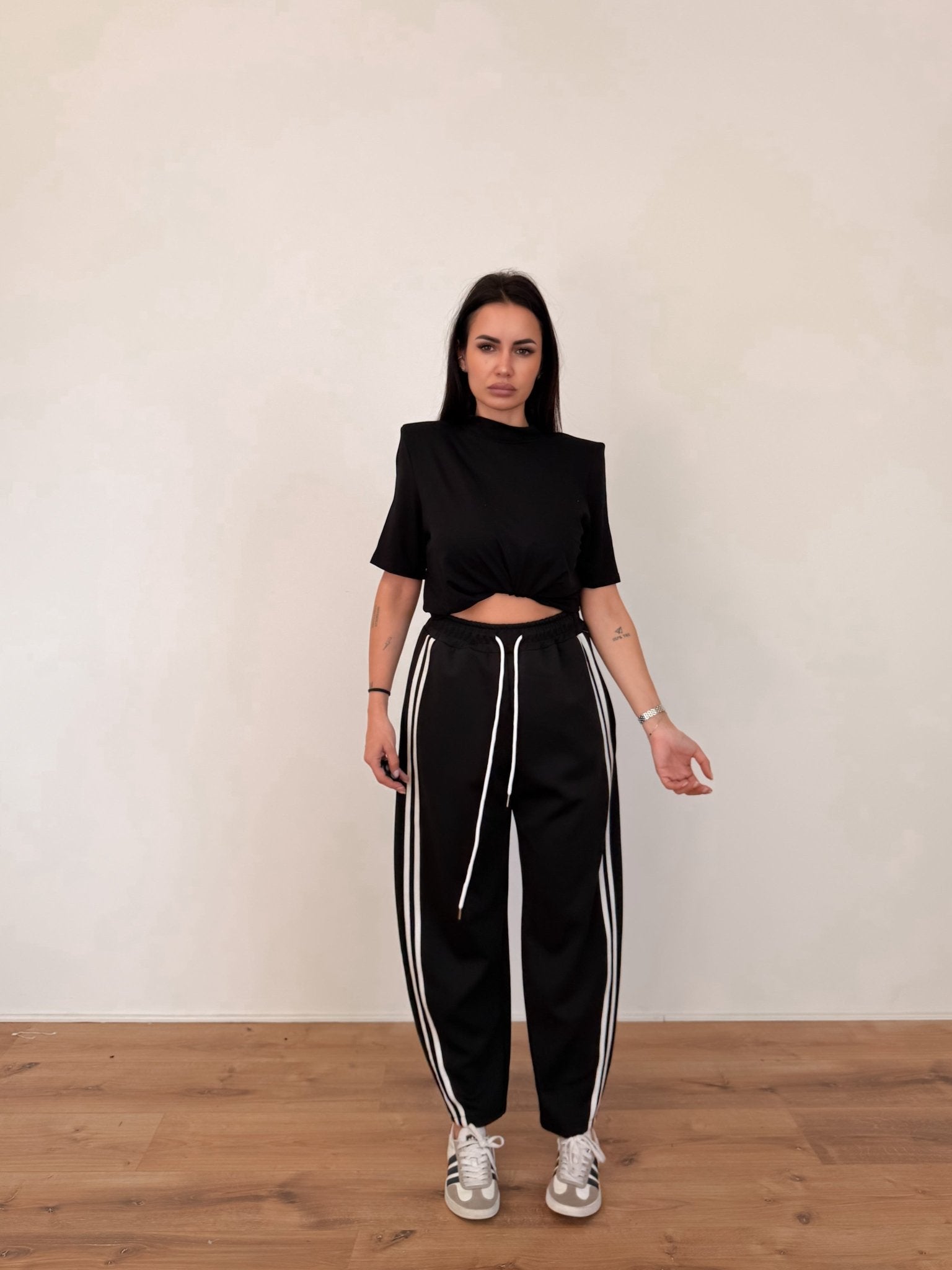 T-shirt Crop - Nera - SAINTH