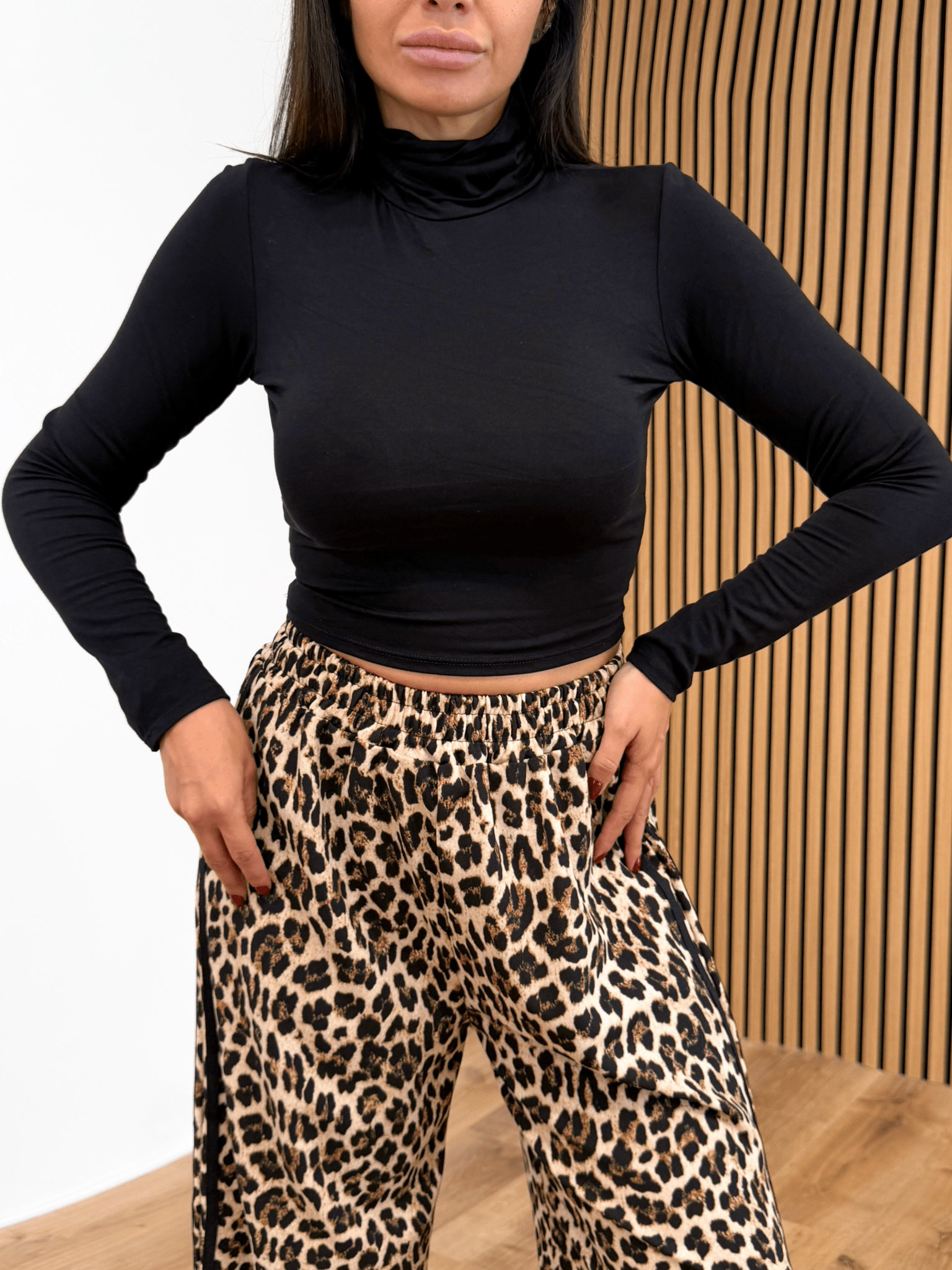 Dolcevita Crop Collo Alto - Nero - SAINTH