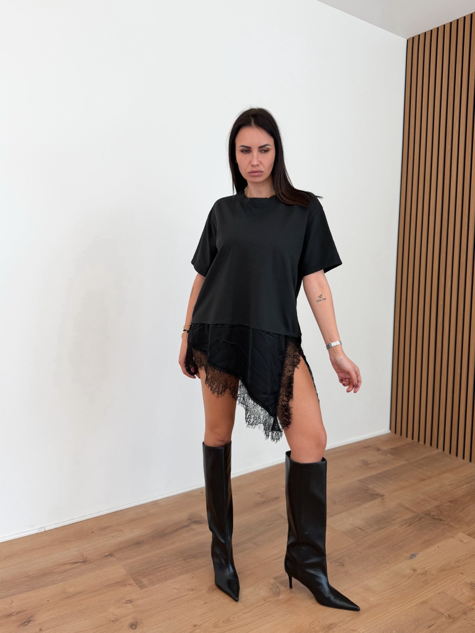 Maglia Abito Pizzo - Nera - SAINTH