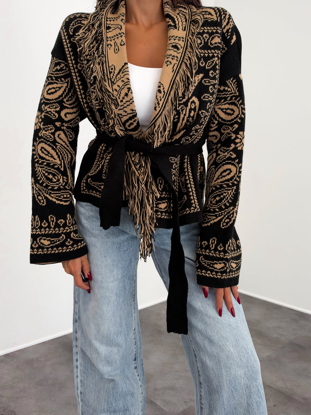 Cardigan Crop Azteco - Nero Biscotto
