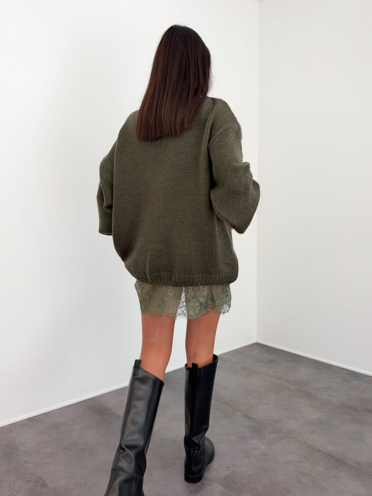 Abito Pull Pizzo Scollo V - Army Green - SAINTH