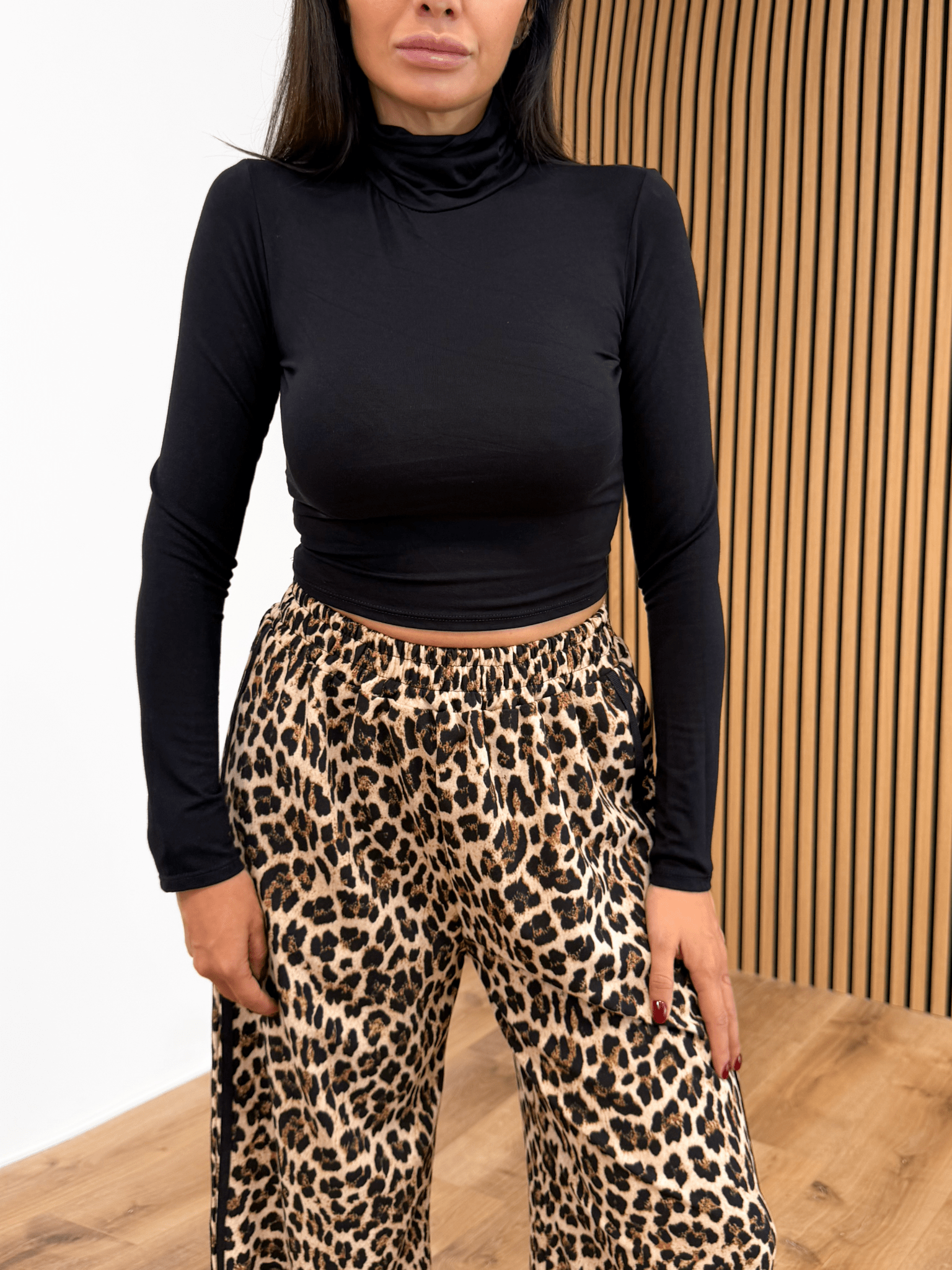 Dolcevita Crop Collo Alto - Nero - SAINTH