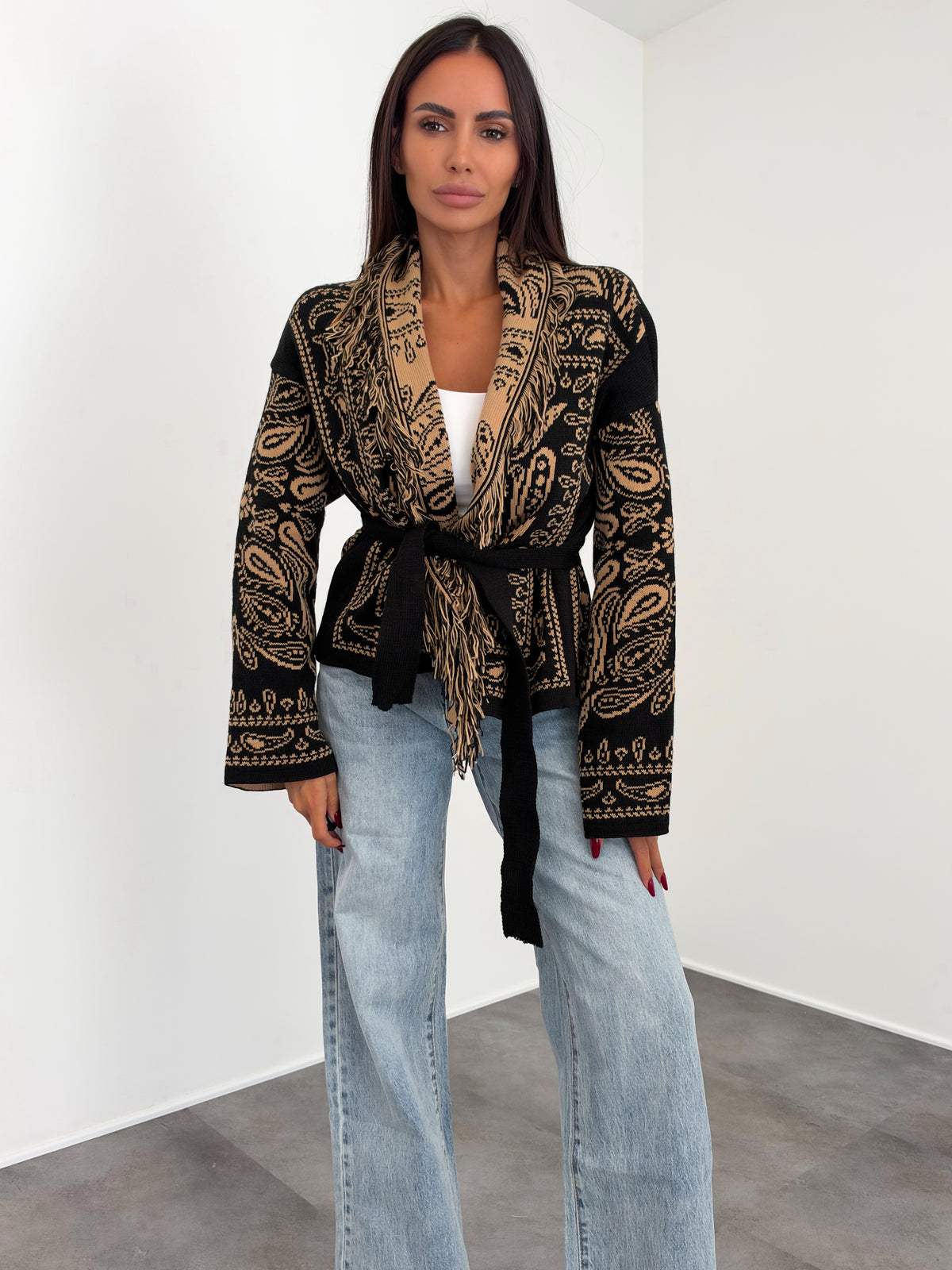 Cardigan Crop Azteco - Nero Biscotto