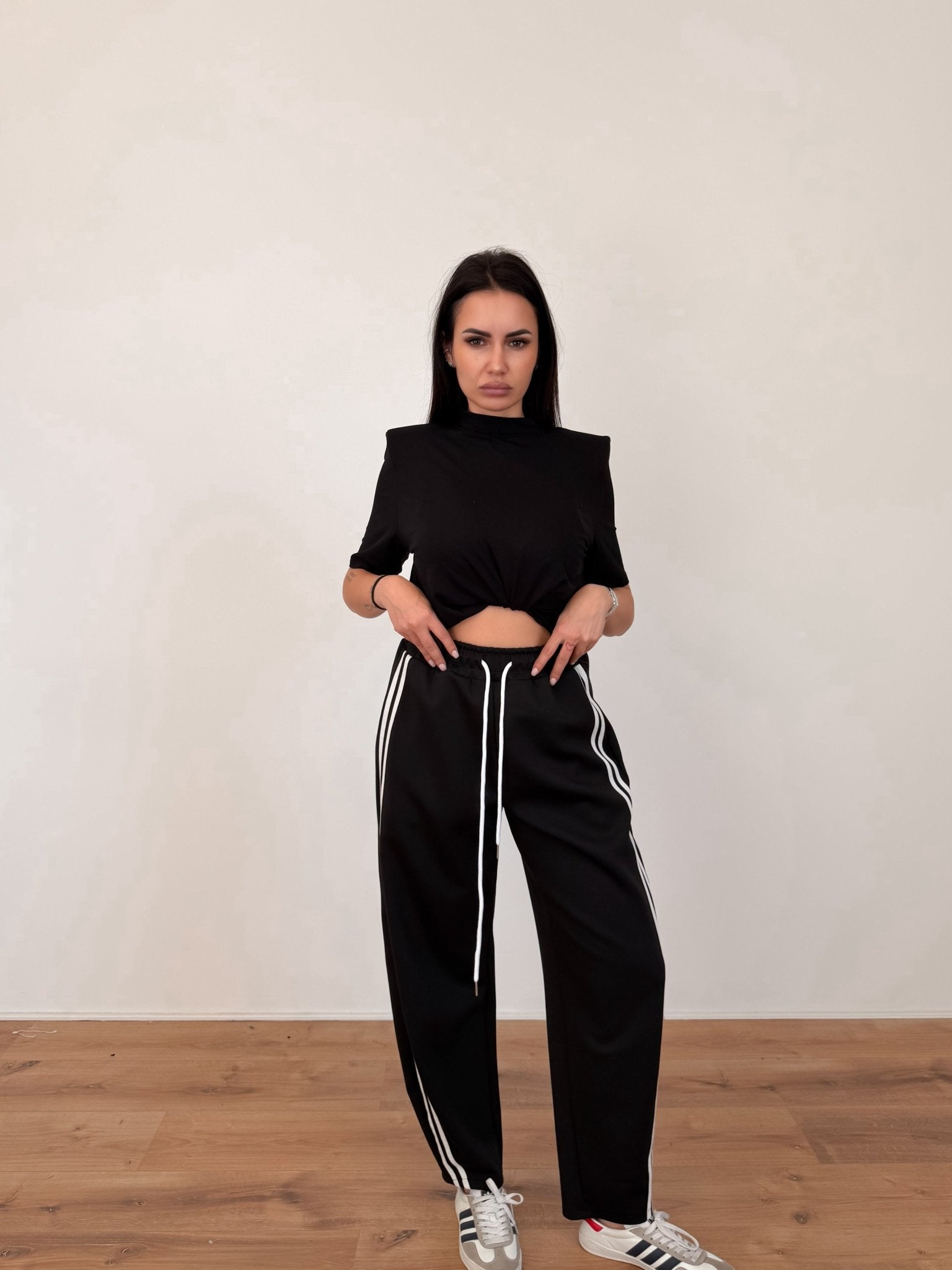 T-shirt Crop - Nera - SAINTH