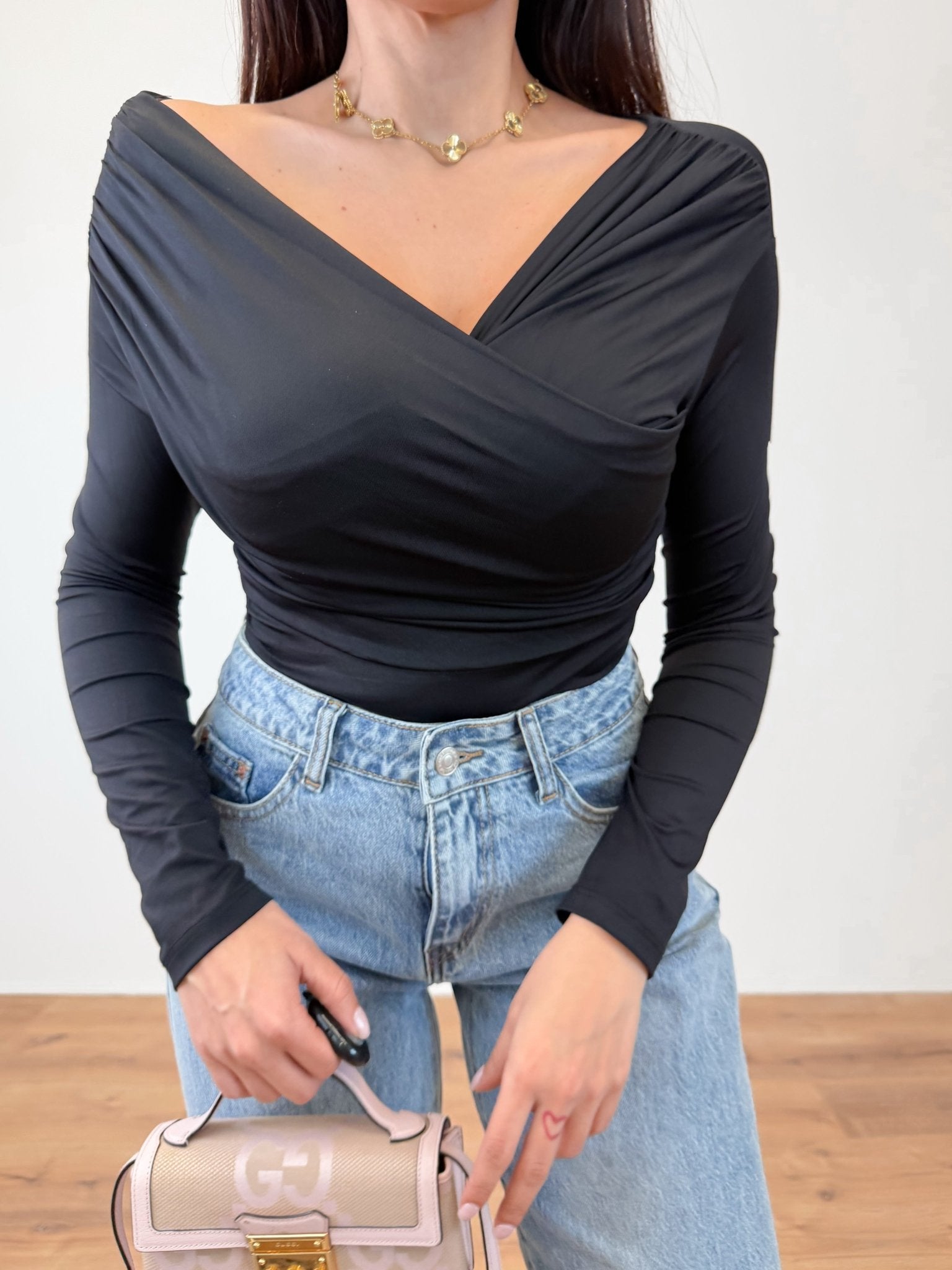 Maglia Drappeggio - Nera - SAINTH