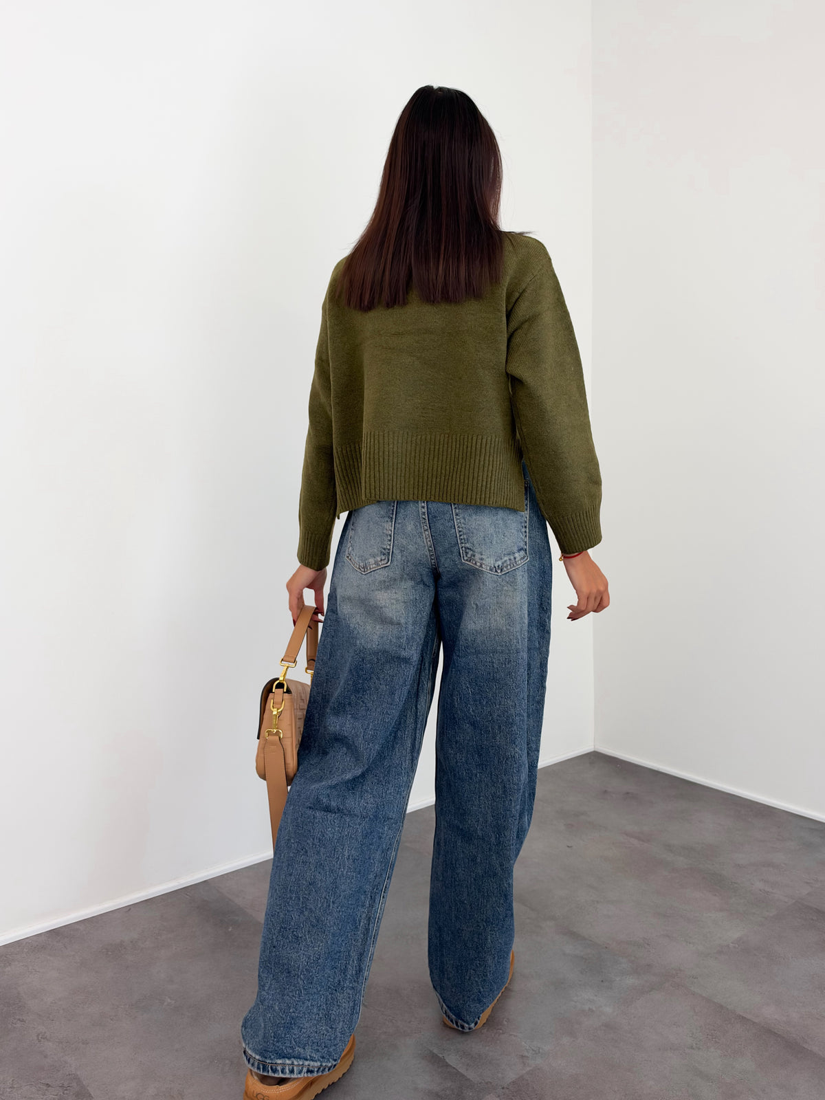 Pull HN69232 - Army Green