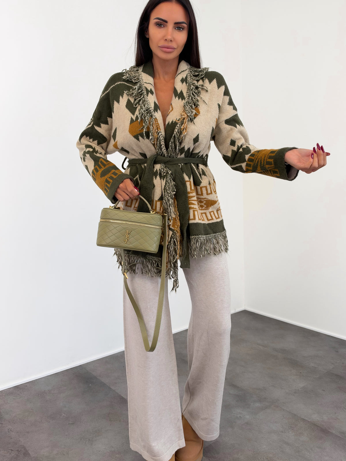 Cardigan Triangle - Burro Army Green - SAINTH