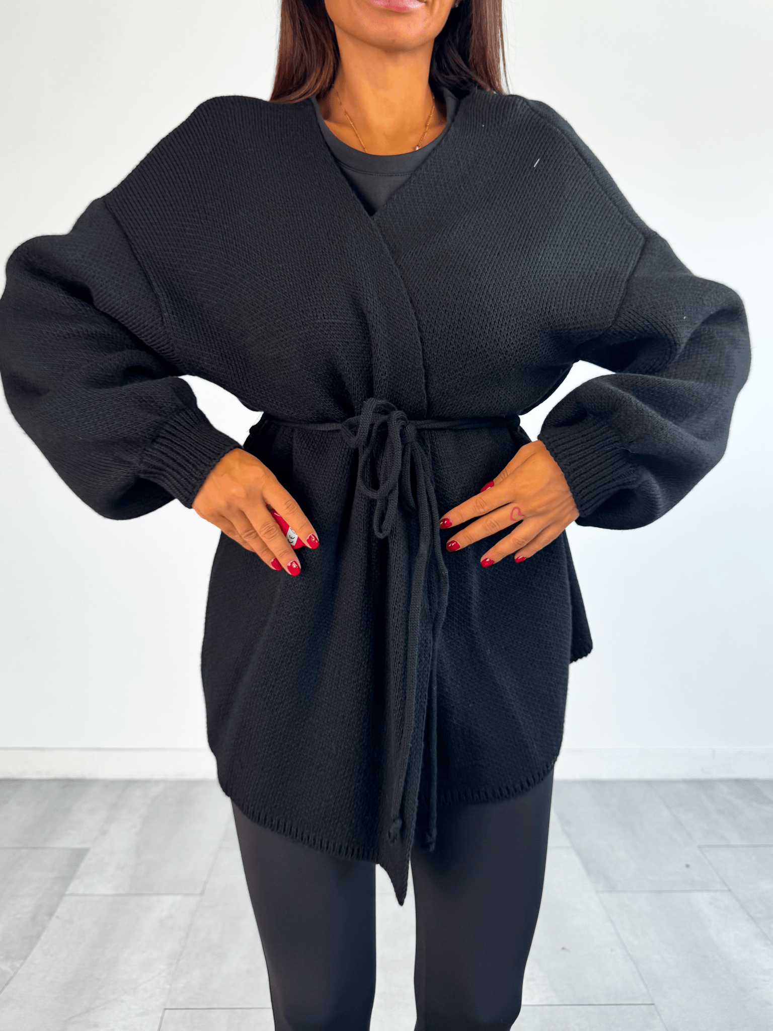 Pull Lovely - Nero - SAINTH