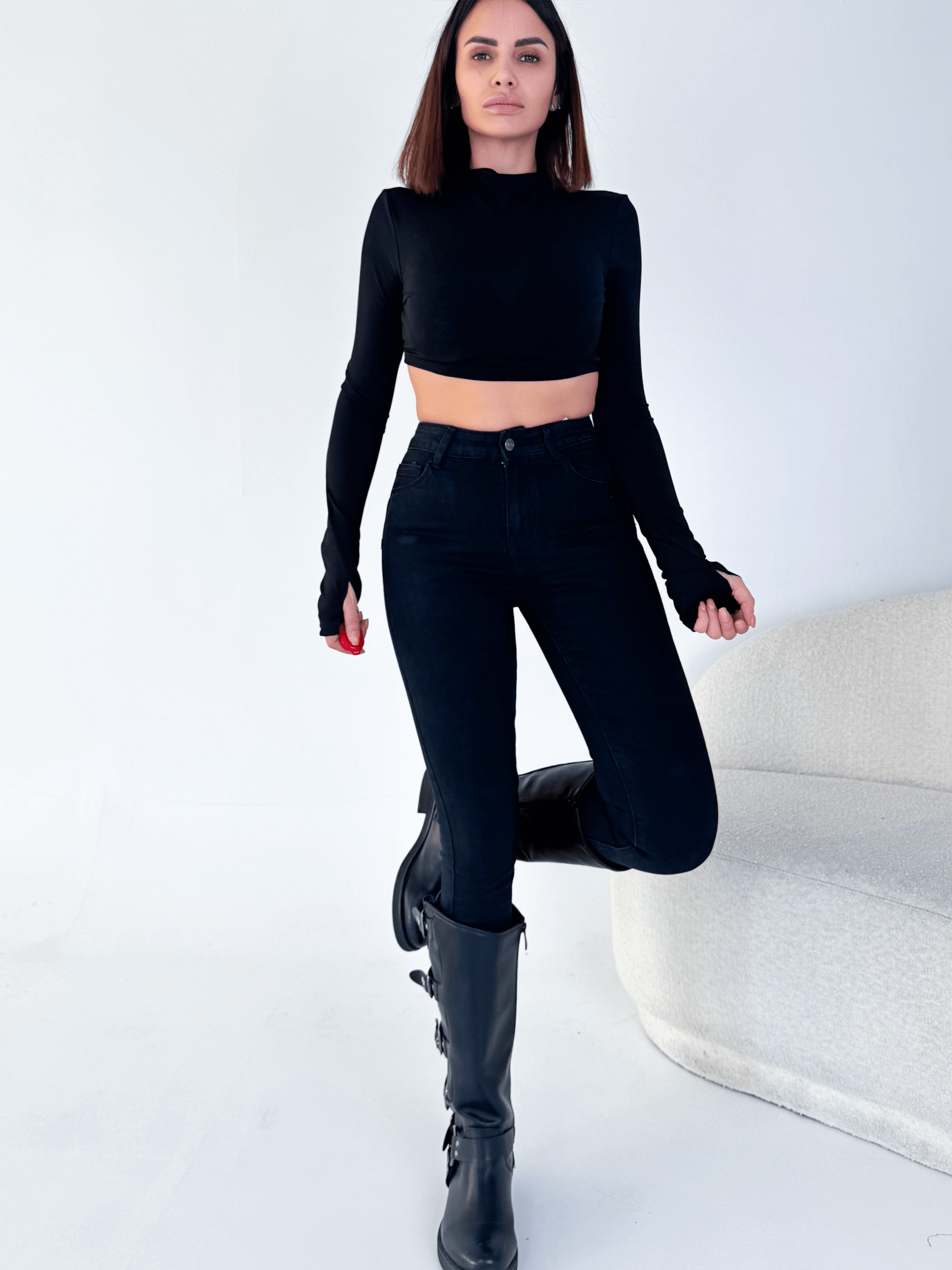 Maglietta Crop - Nera - SAINTH