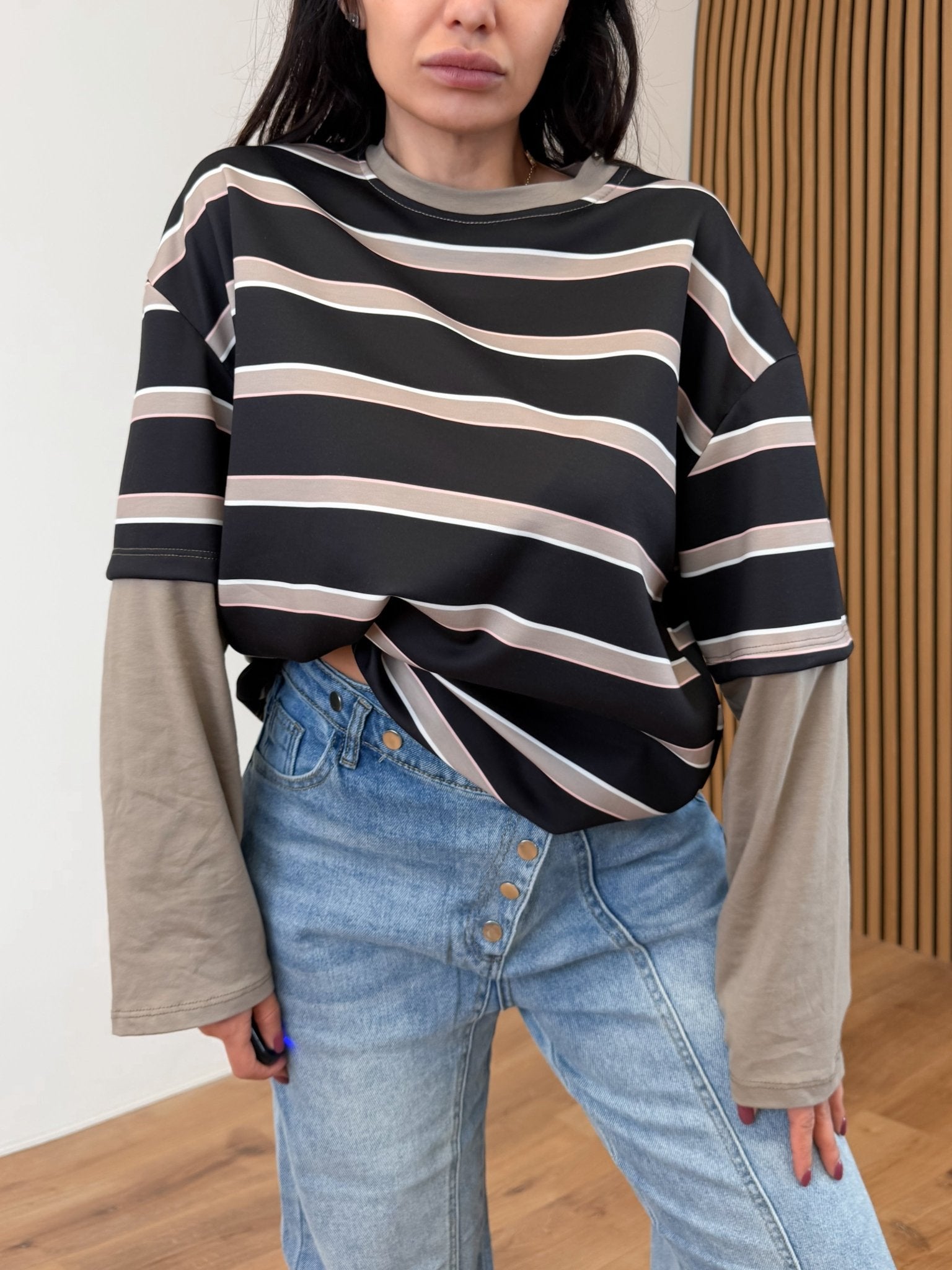 Maglia Skater - Nera e Beige - SAINTH