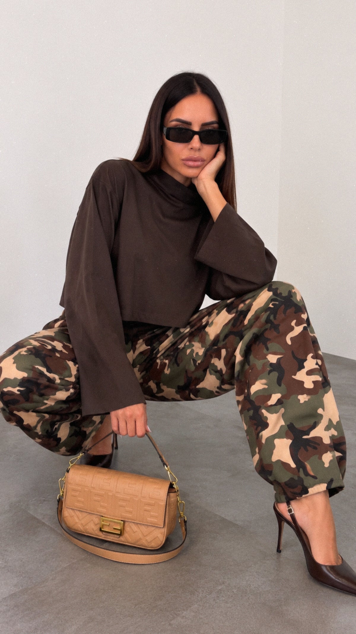 Maglia Maxi Spalla Crop - Marrone