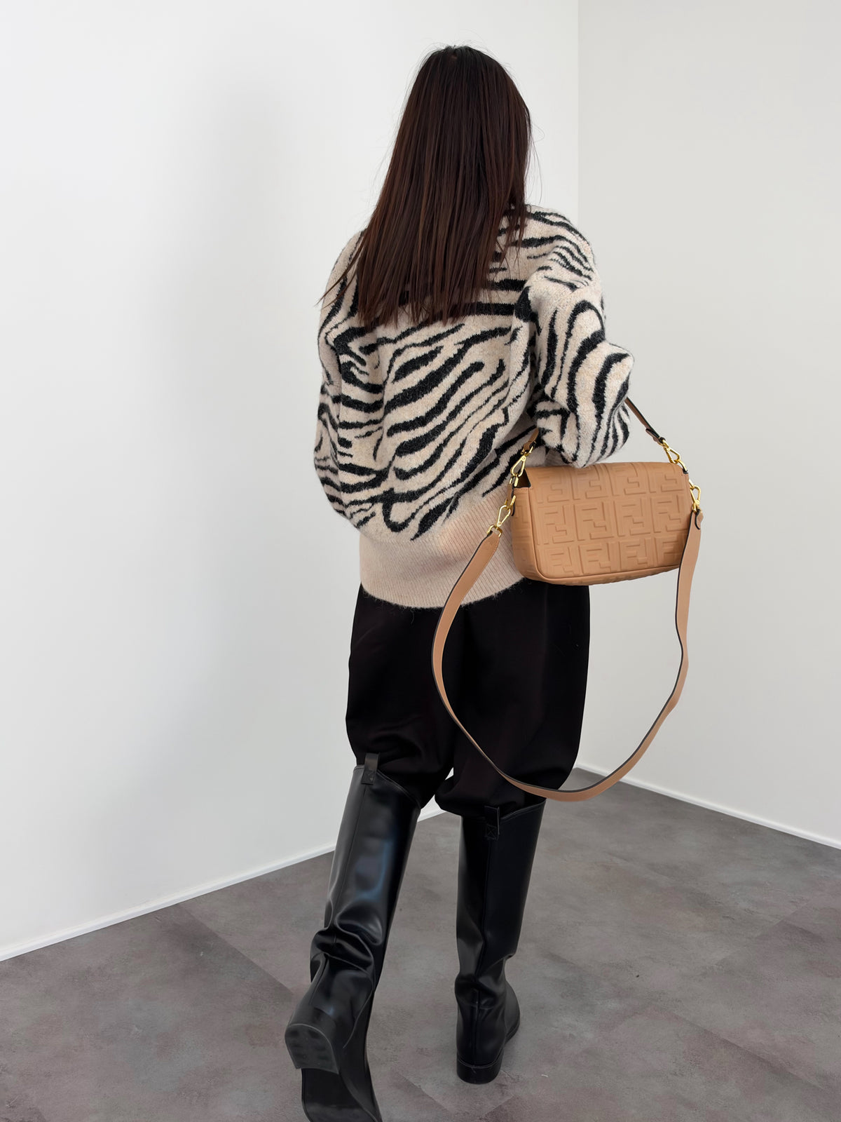 Cardigan Savannah - Burro Nero