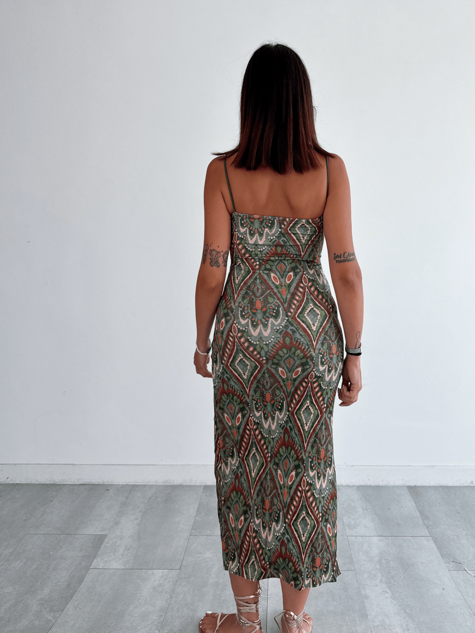 Abito Nerea - Army Green - SAINTH