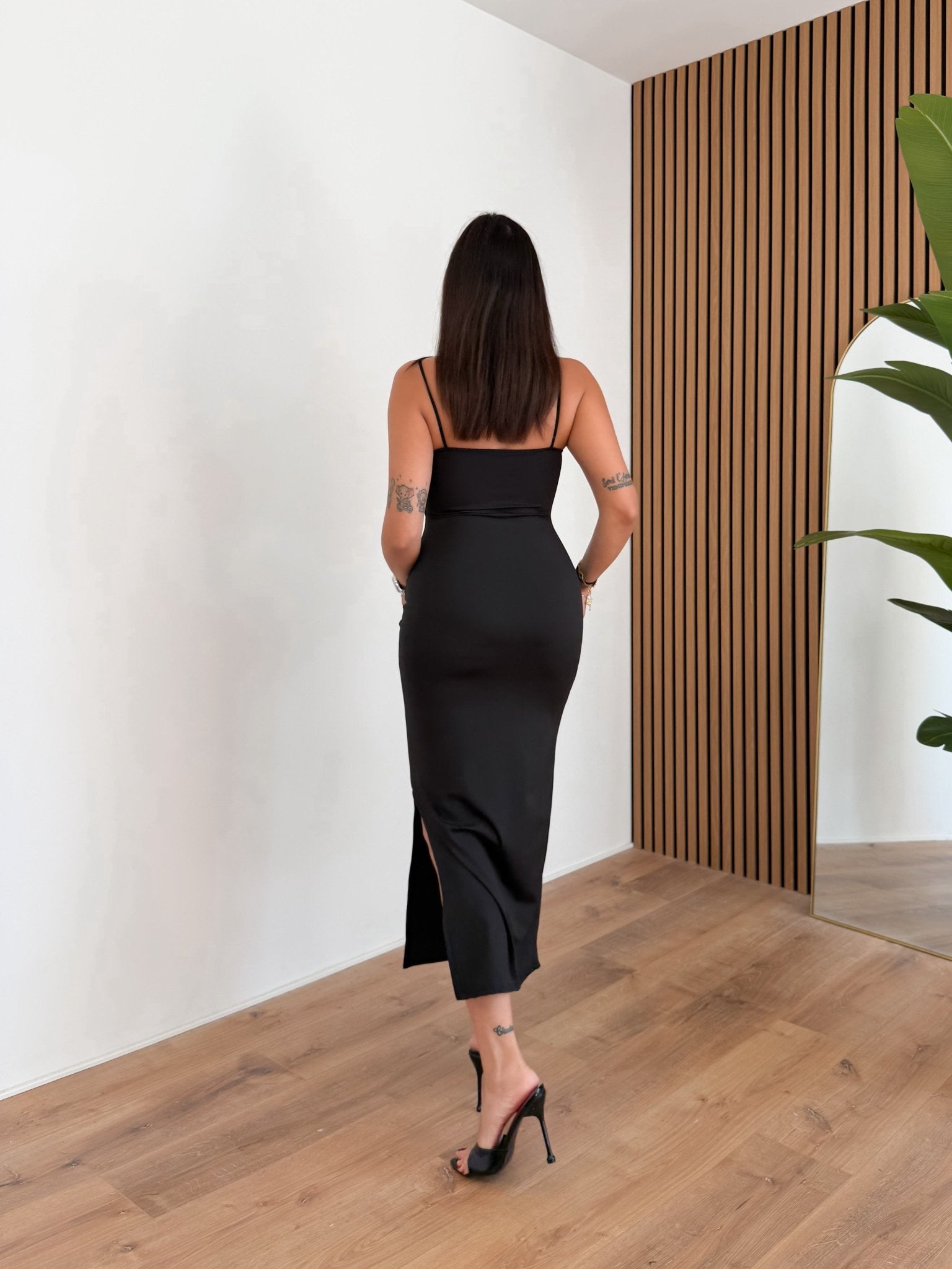 Abito Sensual Monocolore - Nero - SAINTH