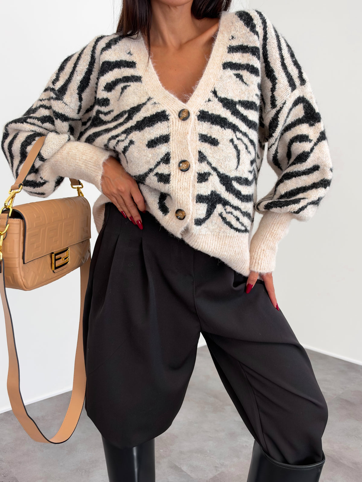 Cardigan Savannah - Burro Nero