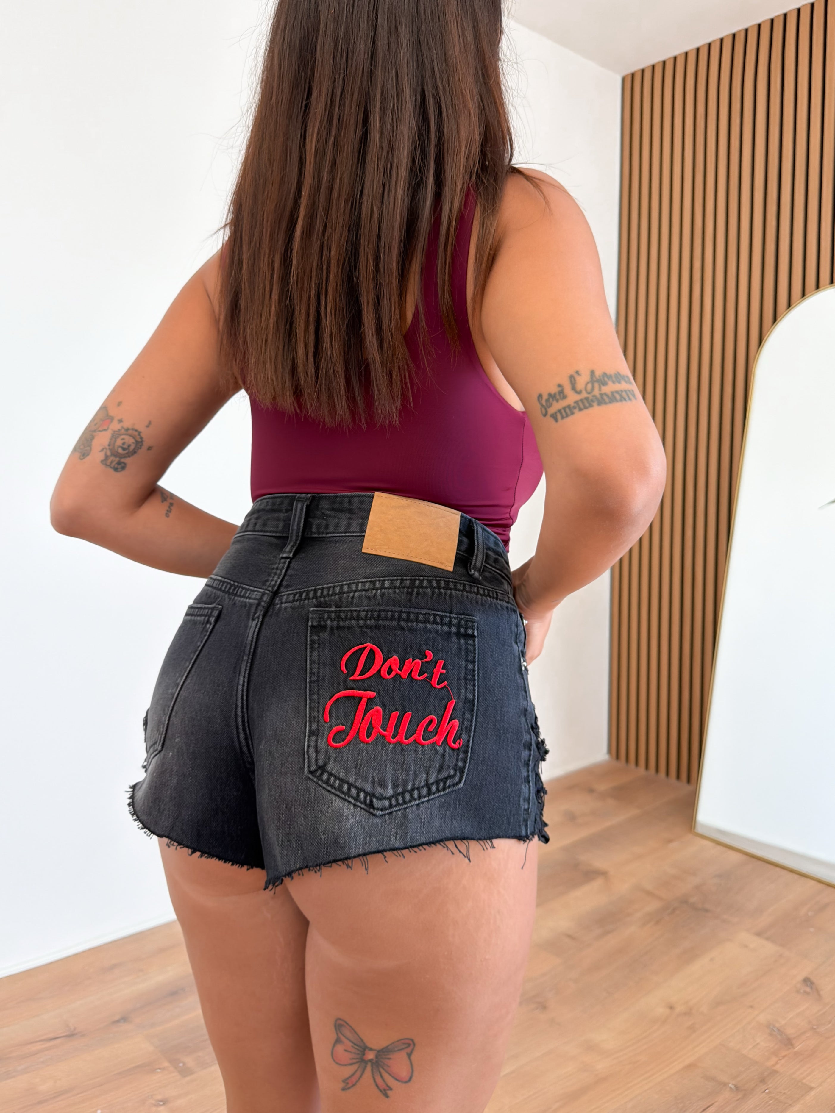 Shorts Don't Touch - Nero