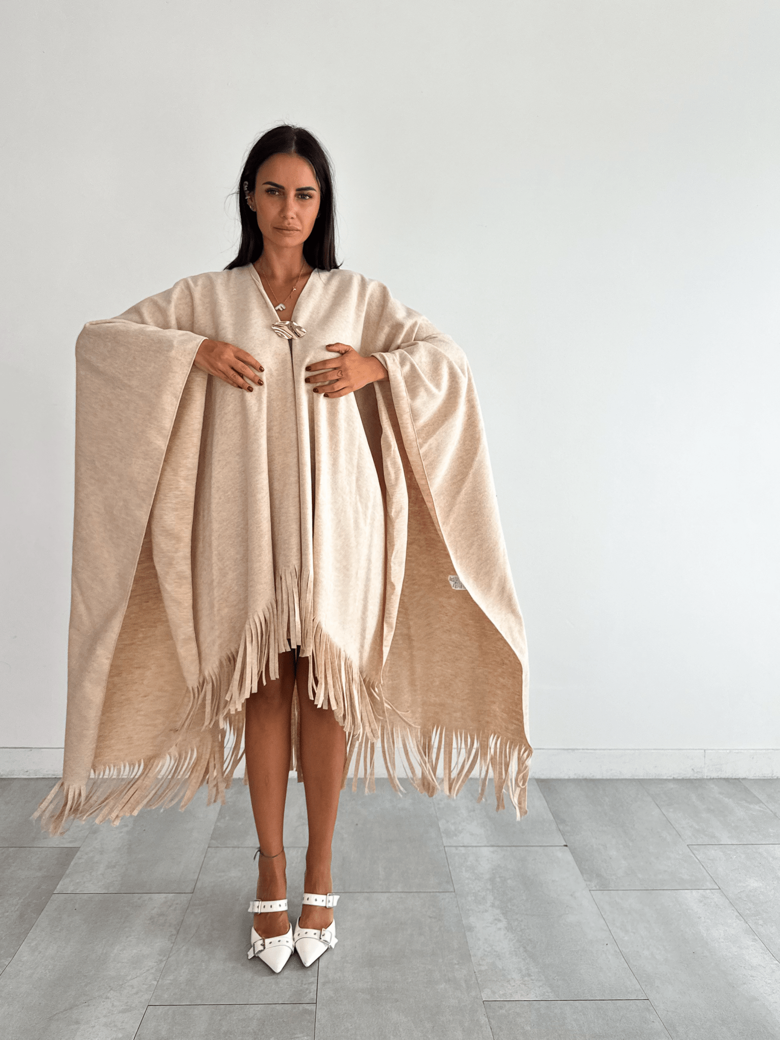 Mantella Fringe - Beige - SAINTH