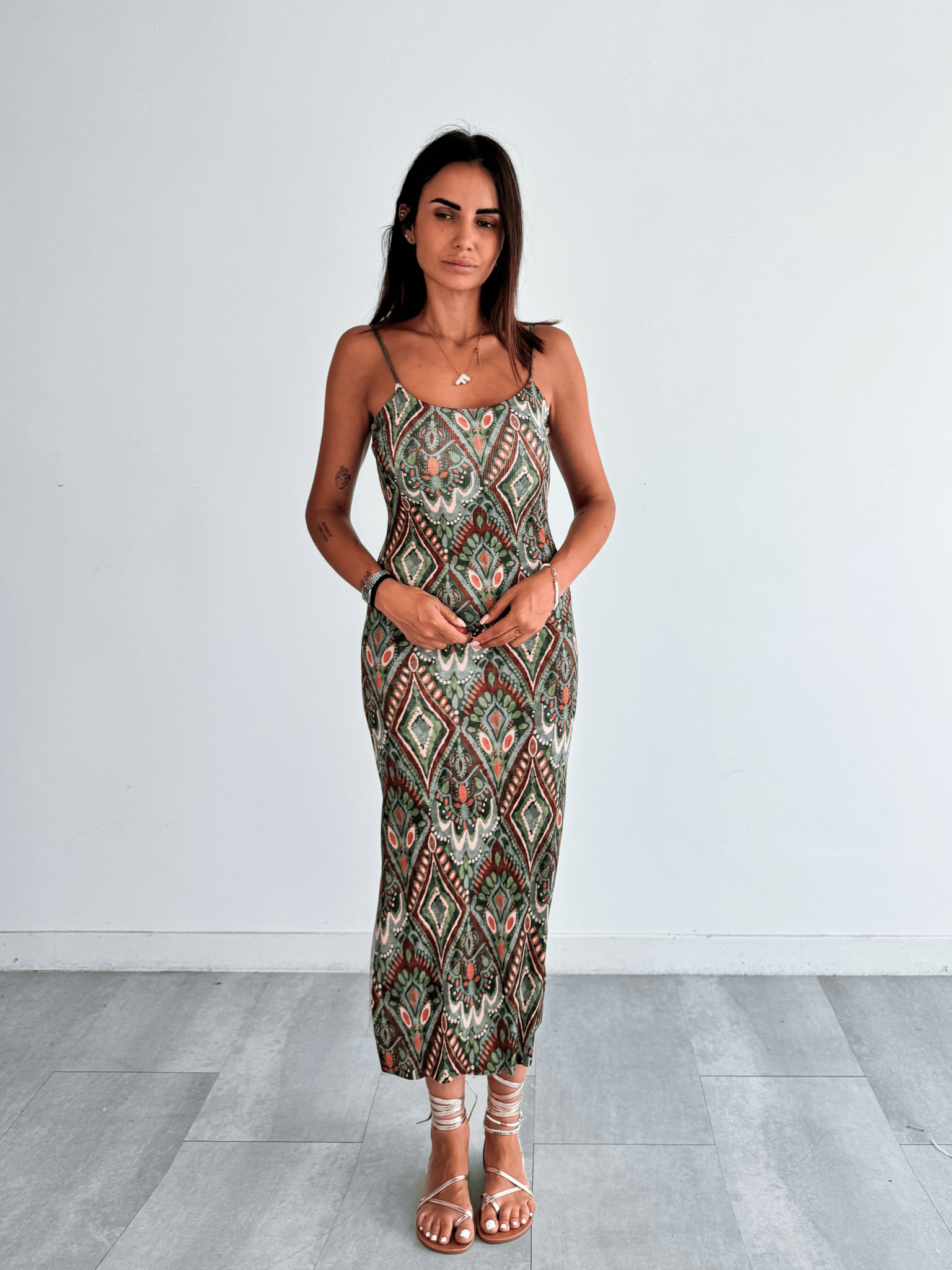 Abito Nerea - Army Green - SAINTH