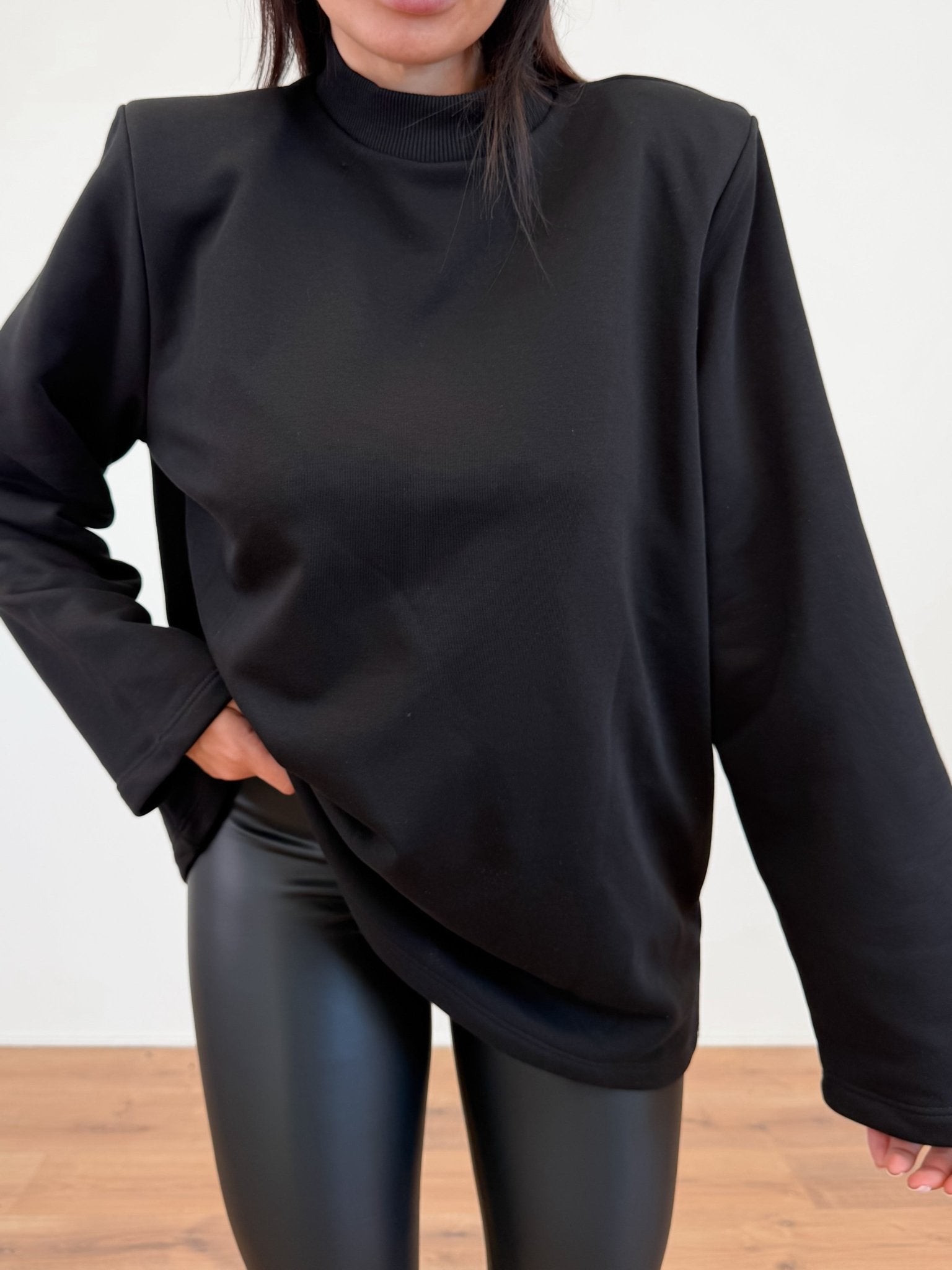 Felpa Maxi Spalla - Nera - SAINTH