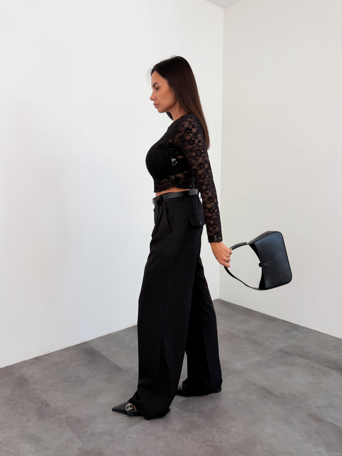 Maglia Crop Ricamata - Nera