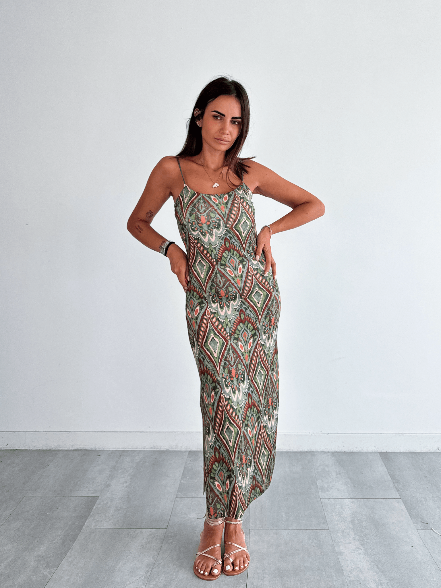 Abito Nerea - Army Green - SAINTH